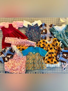 7 outfits: Handmade clothes for 15 - 20 inch dolls